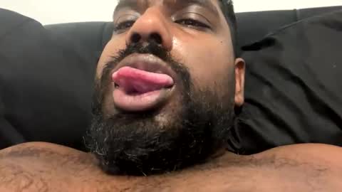 Let me be your knight that saves you online show from November 2025 02:28:01 PM