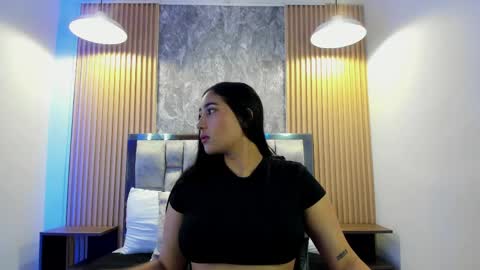 Snapshot of sulay_kim chatting on May 2026 10:37:01 PM Sulay online show from May 2026 10:37:01 PM