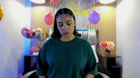 Snapshot of sulay_kim chatting on May 2026 04:26:02 PM Sulay online show from May 2026 04:26:02 PM
