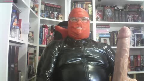 Snapshot of sumisolatex chatting on April 2026 04:32:02 PM Sumisolatex online show from April 2026 04:32:02 PM
