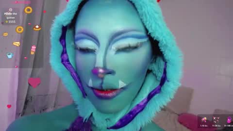 Summer online show from November 2025 04:25:01 AM