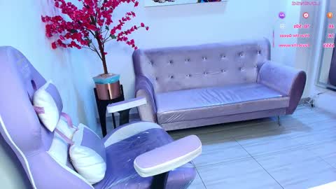 summer_miller online show from November 2025 11:21:01 AM