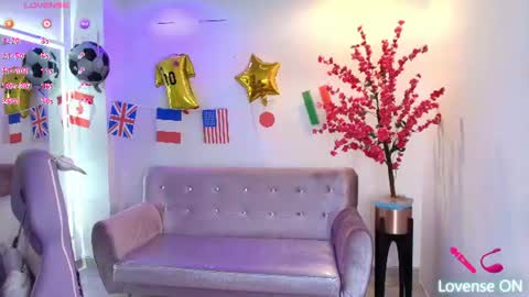 Snapshot of summer_miller chatting on June 2026 11:45:01 AM summer_miller online show from June 2026 11:45:01 AM