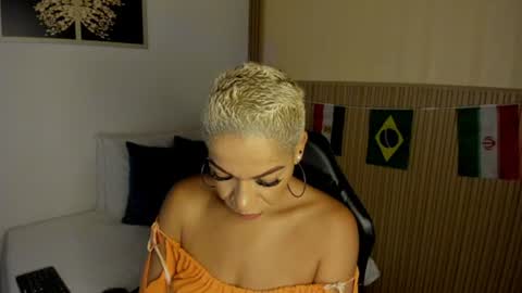 Snapshot of summer_night_ chatting on July 2026 11:47:02 AM Summer online show from July 2026 11:47:02 AM