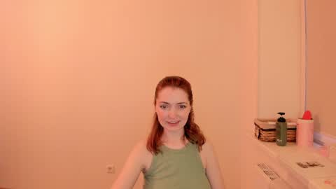 Snapshot of summer_preston chatting on June 2026 01:14:01 AM Summer Preston online show from June 2026 01:14:01 AM
