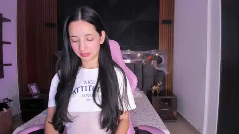 Summer Rouge online show from October 2025 11:32:02 AM