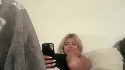 summerclarke2 online show from September 2025 05:27:01 PM