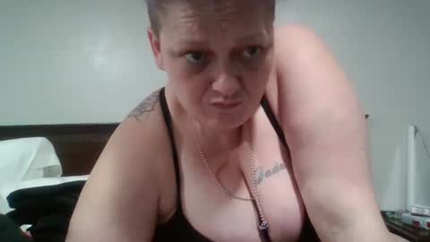 Summer Divine online show from November 2025 01:39:02 AM