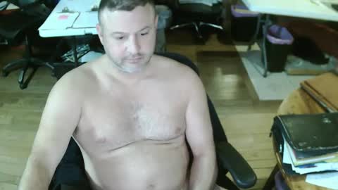 Snapshot of summerfun35 chatting on February 2025 05:30:02 AM cincyguy online show from February 2025 05:30:02 AM