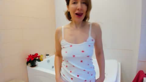 Snapshot of summerliza chatting on December 2025 10:11:01 AM summerliza online show from December 2025 10:11:01 AM