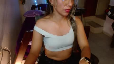 sun crystal online show from March 2026 11:00:01 PM