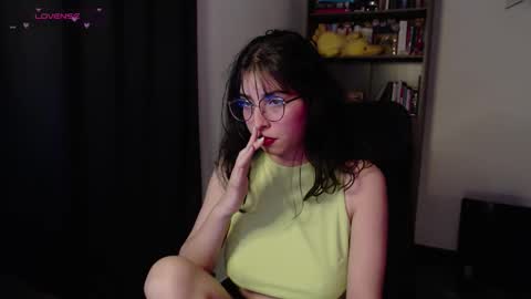 Snapshot of sunflower_uwu chatting on March 2026 09:19:02 PM violetta online show from March 2026 09:19:02 PM