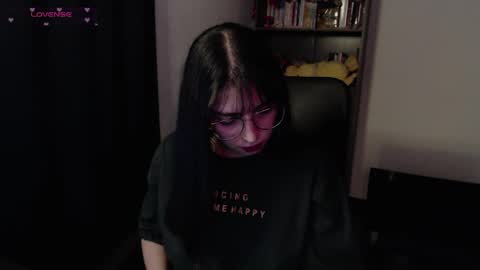 Snapshot of sunflower_uwu chatting on April 2026 12:09:02 AM violetta online show from April 2026 12:09:02 AM