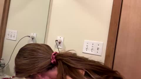 Snapshot of sunnbabe92485 chatting on December 2025 01:23:02 AM sunnbabe92485 online show from December 2025 01:23:02 AM