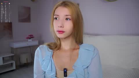 Lily online show from November 2025 03:32:02 PM