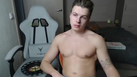 Alice and Sergey online show from February 2025 02:33:02 PM