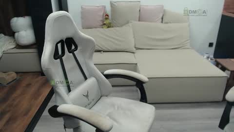 Alice and Sergey online show from November 2025 02:11:01 PM