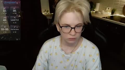 Snapshot of sunny_mood chatting on June 2026 05:49:01 AM sunny mood online show from June 2026 05:49:01 AM