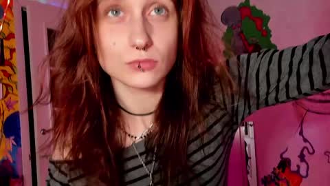 Snapshot of sunny_mouse chatting on April 2026 05:26:01 PM Sunny online show from April 2026 05:26:01 PM