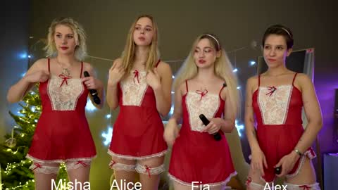 Snapshot of sunnyfia chatting on December 2024 01:40:02 AM Fia - TG - Mia - Alice - online show from December 2024 01:40:02 AM