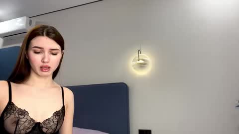 Christina online show from March 2026 08:08:02 AM