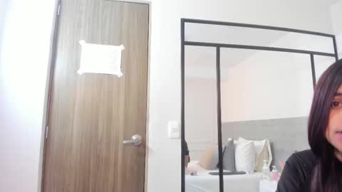 sunnywhitee online show from September 2025 11:15:01 PM