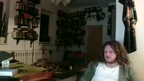 sunr1sa online show from February 2026 07:10:01 PM