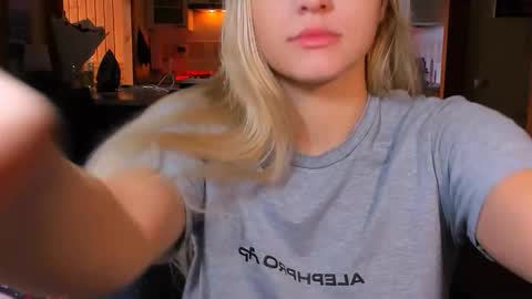 sunsetwithava online show from February 2026 05:04:01 AM