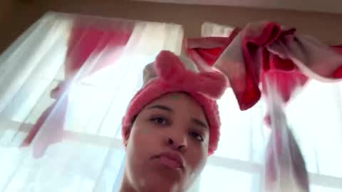 sunsh1n3gurl online show from June 2026 07:15:02 PM