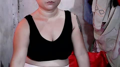 sunshine_38 online show from July 2026 11:29:01 PM