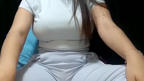 Annie online show from March 2025 01:11:01 AM