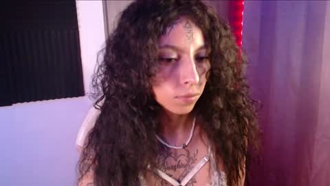 Snapshot of sunshinemiracle chatting on May 2026 02:19:02 AM Sun - online show from May 2026 02:19:02 AM