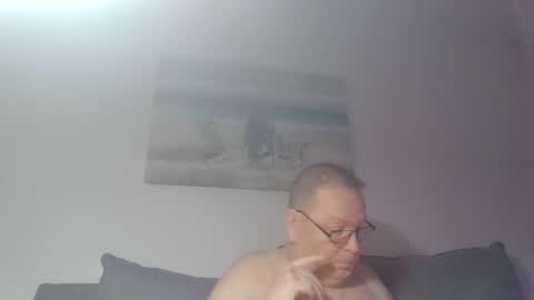 Snapshot of sunspotbaby chatting on November 2025 10:32:01 PM Sunspotbaby online show from November 2025 10:32:01 PM