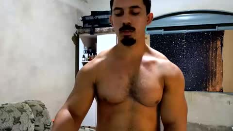 Snapshot of superbigmr chatting on March 2026 04:05:02 AM james online show from March 2026 04:05:02 AM