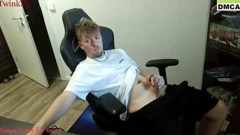 Snapshot of superden96 chatting on July 2026 05:06:02 PM Denny online show from July 2026 05:06:02 PM