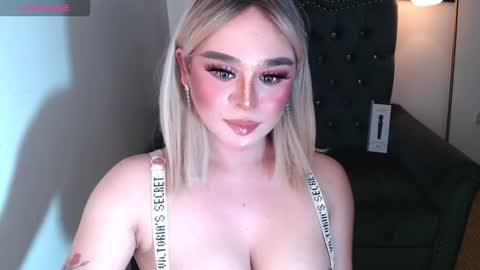 CARMINA online show from October 2025 02:33:01 AM