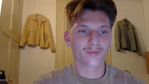 Ctrl My Body online show from November 2025 04:22:02 PM