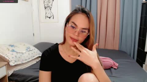 Snapshot of superhotvaleria chatting on April 2026 01:28:01 PM Im val online show from April 2026 01:28:01 PM