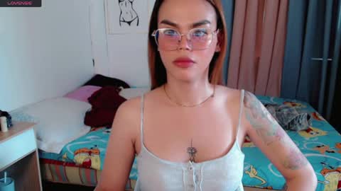 Snapshot of superhotvaleria chatting on May 2026 06:41:02 AM Im val online show from May 2026 06:41:02 AM