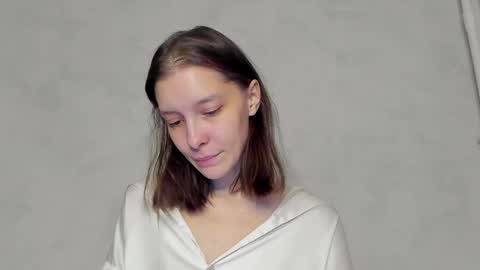 Una online show from April 2026 09:08:02 PM