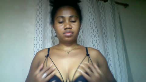 Snapshot of surbelle chatting on June 2026 07:38:02 PM surbelle online show from June 2026 07:38:02 PM