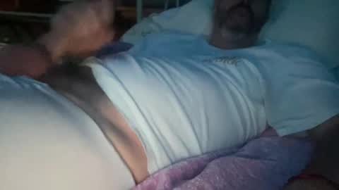 Snapshot of surfguy82 chatting on November 2025 04:45:02 AM SurfGuy82 online show from November 2025 04:45:02 AM