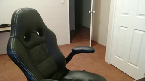 surge_0 online show from October 2025 11:20:02 AM