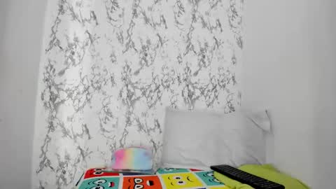 Snapshot of surifoster chatting on May 2026 02:22:01 PM suri online show from May 2026 02:22:01 PM