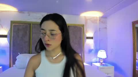 Snapshot of susa1userma_ chatting on May 2026 11:27:01 AM Susann online show from May 2026 11:27:01 AM