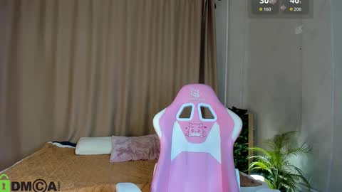 Annie online show from October 2025 01:06:01 AM