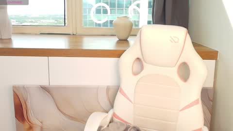 Susan online show from March 2026 12:01:01 PM