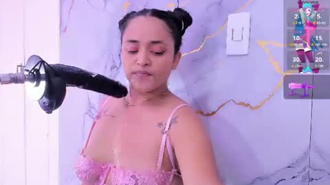 Snapshot of susan_bigass chatting on June 2026 11:44:02 AM Susan online show from June 2026 11:44:02 AM