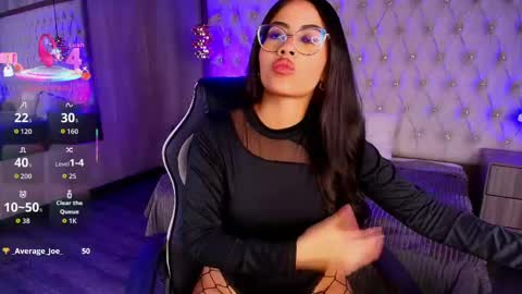 Snapshot of susan_voltaire chatting on May 2026 05:08:01 PM susan_voltaire online show from May 2026 05:08:01 PM