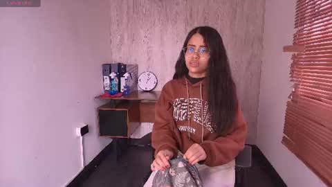 susan_voltaire online show from July 2026 03:59:01 PM